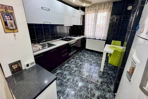 Apartament 3 Camere. P. 100m Fata De Omv Bld Timisoara.