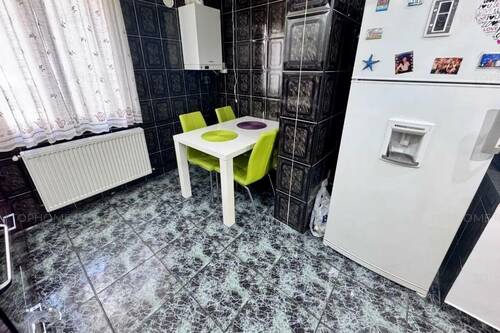 Apartament 3 Camere. P. 100m Fata De Omv Bld Timisoara.