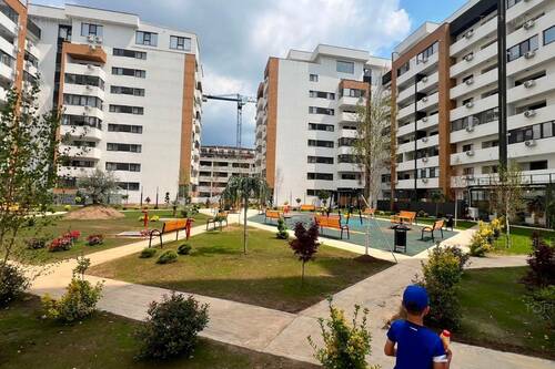 Metrou Berceni 5 Min - 2 Camere 42 Mpu Gata Piscina Parc