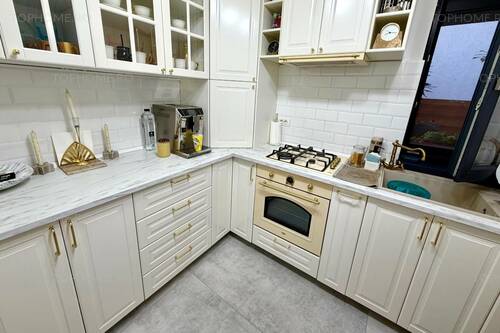 Casa Deosebita. 5 Cam. 4 Bai. Terasa Inchisa, Zona Buna.