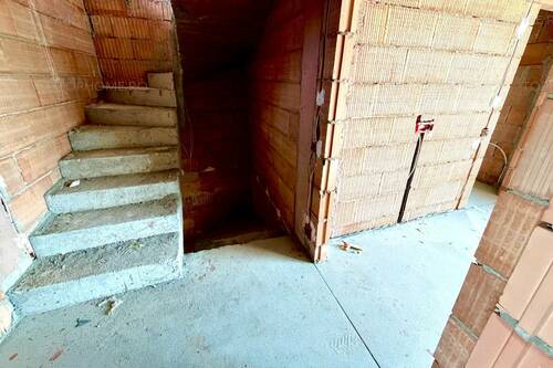 Casa Deosebita Cu 2Eaje . Pozitie Buna, Sector 3.
