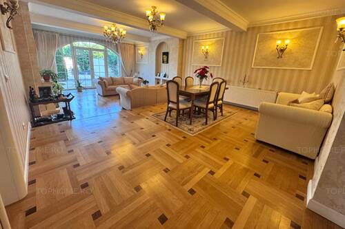 Casa Deosebita Sector 4 P+1+M. 6 Cam.Util 418mp. Teren 1638m