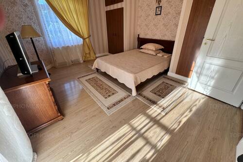 Casa Deosebita Sector 4 P+1+M. 6 Cam.Util 418mp. Teren 1638m