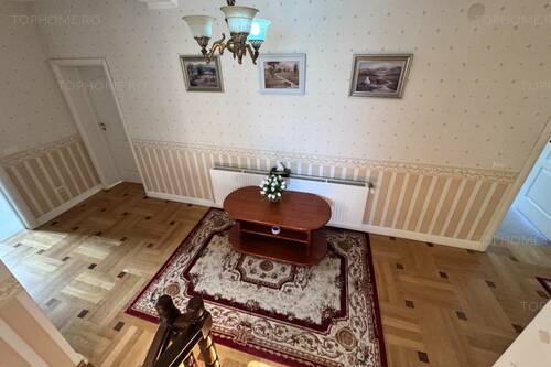 Casa Deosebita Sector 4 P+1+M. 6 Cam.Util 418mp. Teren 1638m