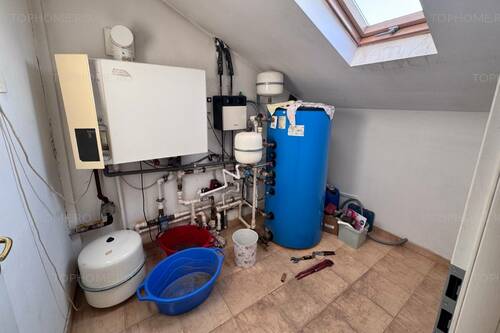 Casa Deosebita Sector 4 P+1+M. 6 Cam.Util 418mp. Teren 1638m