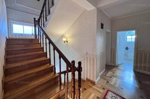 Casa Deosebita Sector 4 P+1+M. 6 Cam.Util 418mp. Teren 1638m