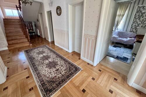 Casa Deosebita Sector 4 P+1+M. 6 Cam.Util 418mp. Teren 1638m