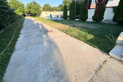 Casa Deosebita Sector 4 P+1+M. 6 Cam.Util 418mp. Teren 1638m