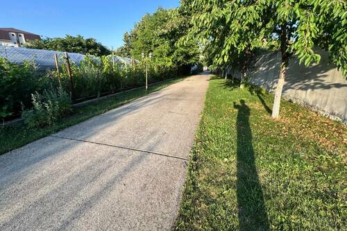 Casa Deosebita Sector 4 P+1+M. 6 Cam.Util 418mp. Teren 1638m