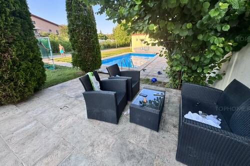 Casa Deosebita Sector 4 P+1+M. 6 Cam.Util 418mp. Teren 1638m