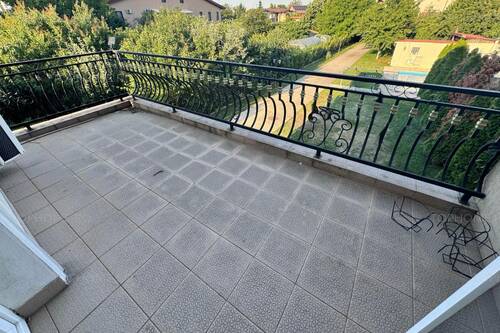 Casa Deosebita Sector 4 P+1+M. 6 Cam.Util 418mp. Teren 1638m