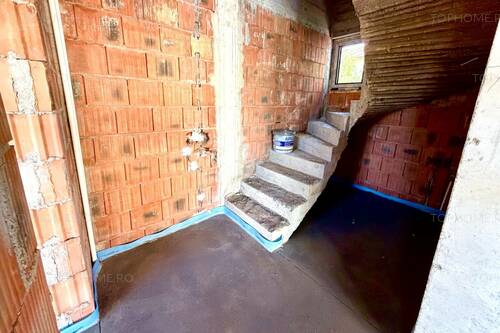 Casa Deosebita Situata Stradal La 350m Fata De Sos. Oltenite