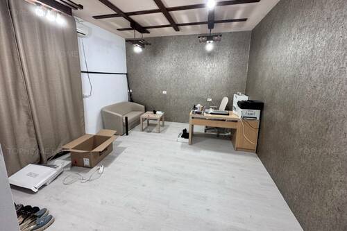 Imobil Pretabil Locuinta Si Afacere. Pozitie Stradala.