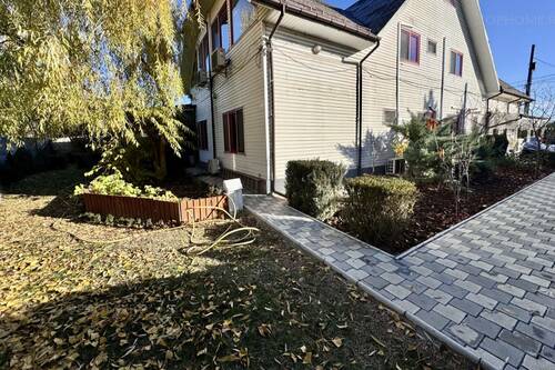 Imobil Pretabil Locuinta Si Afacere. Pozitie Stradala.