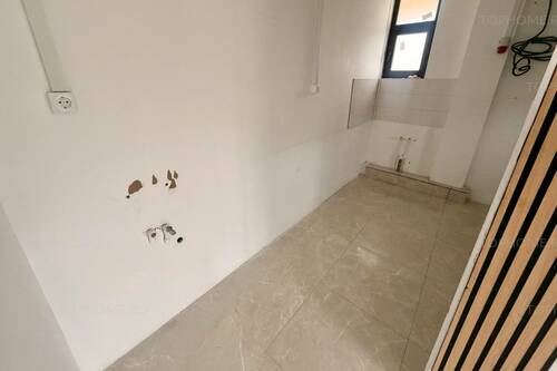 Imobil Pretabil Magazin Sau Restaurant Cu Terasa