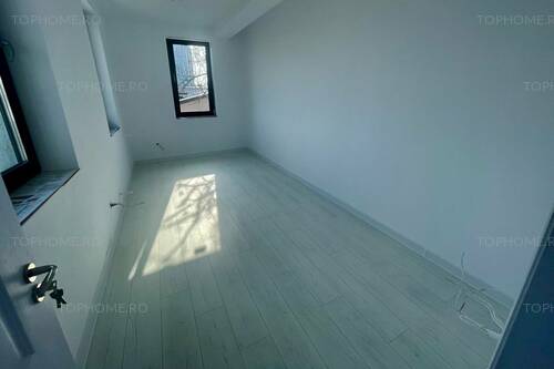 Casa Individuala 5 Cam. Teren 220mp. 600m Fata De Metrou