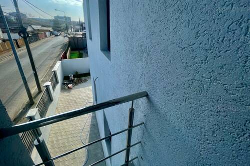 Casa Individuala 5 Cam. Teren 220mp. 600m Fata De Metrou