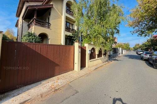 Casa Individuala Cu O Arhitectura Deosebita Zona Buna