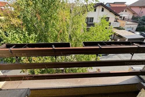 Casa Individuala Cu O Arhitectura Deosebita Zona Buna