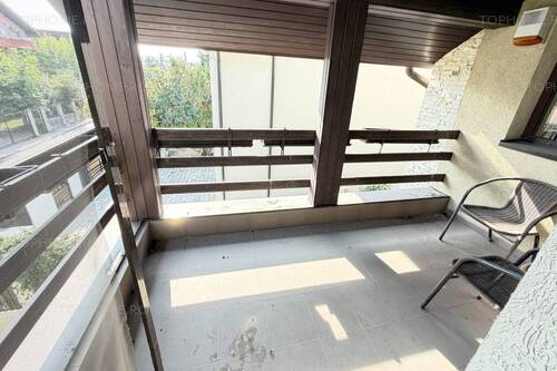 Casa Individuala Cu O Arhitectura Deosebita Zona Buna