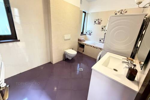 Casa Individuala Cu O Arhitectura Deosebita Zona Buna
