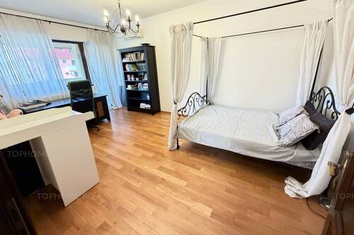 Casa Individuala Cu O Arhitectura Deosebita Zona Buna