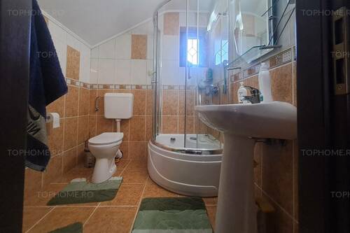 Casa Individuala Cu Piscina. P+1+M. Zona Foarte Buna