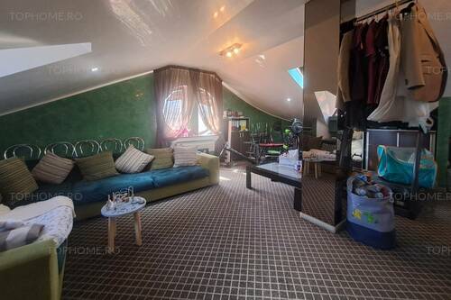Casa Individuala Cu Piscina. P+1+M. Zona Foarte Buna