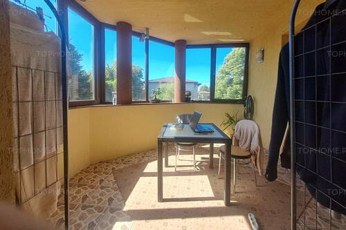 Casa Individuala Cu Piscina. P+1+M. Zona Foarte Buna
