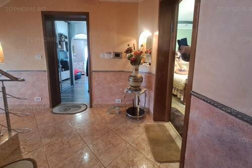 Casa Individuala Cu Piscina. P+1+M. Zona Foarte Buna