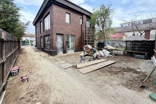 CASA INDIVIDUALA DEOSIBITA P+1. 4 CAM. UTIL 130MP. TEREN 234