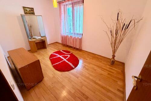 Casa Individuala In Zona Exclusivista. 5 Cam. Teren 500 Mp