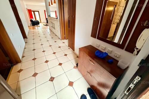 Casa Individuala In Zona Exclusivista. 5 Cam. Teren 500 Mp