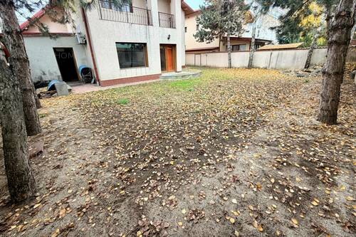 Casa Individuala In Zona Exclusivista. 5 Cam. Teren 500 Mp