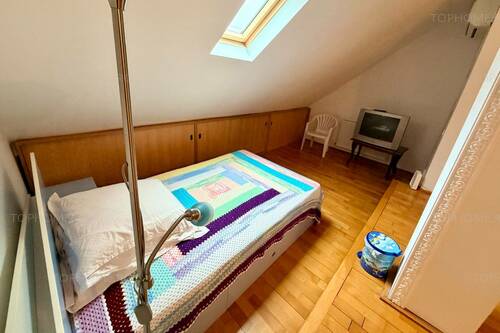 Casa Individuala In Zona Exclusivista. 5 Cam. Teren 500 Mp