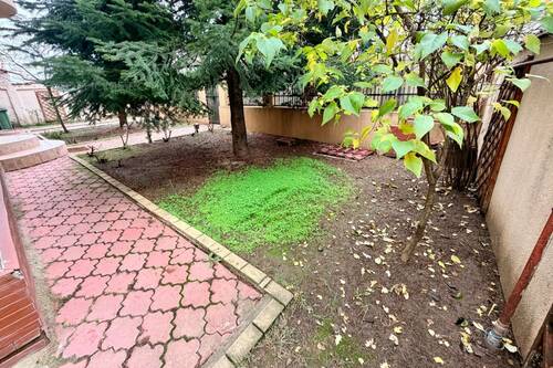 Casa Individuala In Zona Exclusivista. 5 Cam. Teren 500 Mp