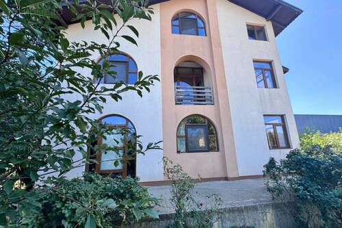 Casa Individuala P+1+M Amplasata Pe Un Teren De 1612 Mp.