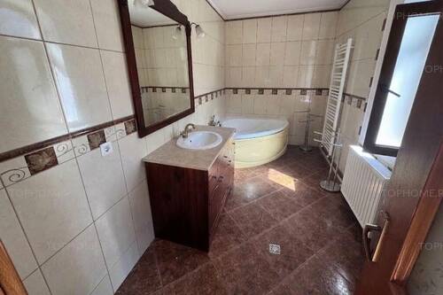 Casa Individuala P+1+M Amplasata Pe Un Teren De 1612 Mp.