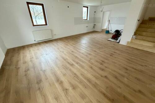 Casa Individuala P+1+Pod. 4 Cam. Teren 585 Mp