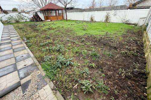 Casa Individuala P+1+Pod. 4 Cam. Teren 585 Mp