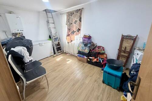 Casa Individuala Pe Parter Langa Primarie