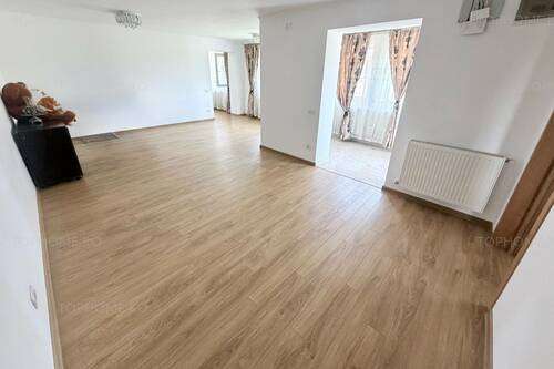 Casa Individuala Pe Parter Langa Primarie