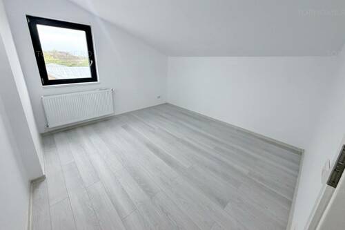 Casa La Cheie P+1+M. 7 Camere. Pozitie Stradala