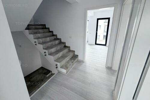 Casa La Cheie P+1+M. 7 Camere. Pozitie Stradala