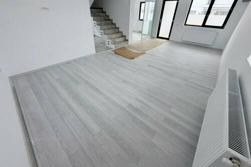 Casa La Cheie P+1+M. 7 Camere. Pozitie Stradala