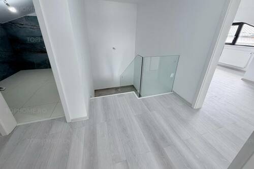 Casa La Cheie P+1+M. 7 Camere. Pozitie Stradala