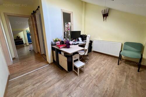 Casa Langa Primarie P+1+Pod Locuibil. Mobilata – Utilata Com
