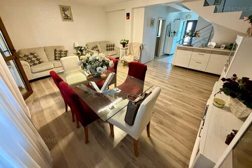 Casa Langa Primarie P+1+Pod Locuibil. Mobilata – Utilata Com