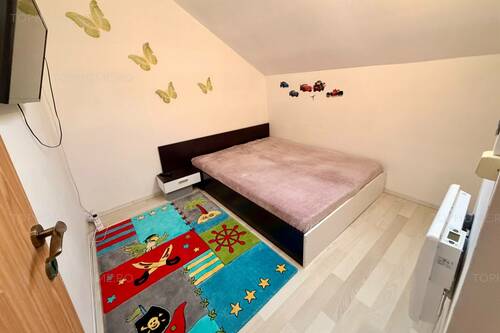 Casa Mobilata-utilata La 12-15 Min De Mers Pe Jos Fata De Me