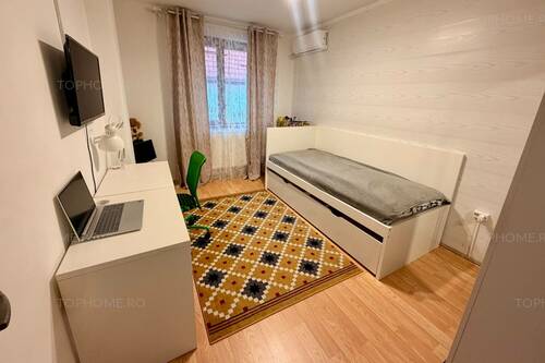 Casa Mobilata-utilata La 12-15 Min De Mers Pe Jos Fata De Me